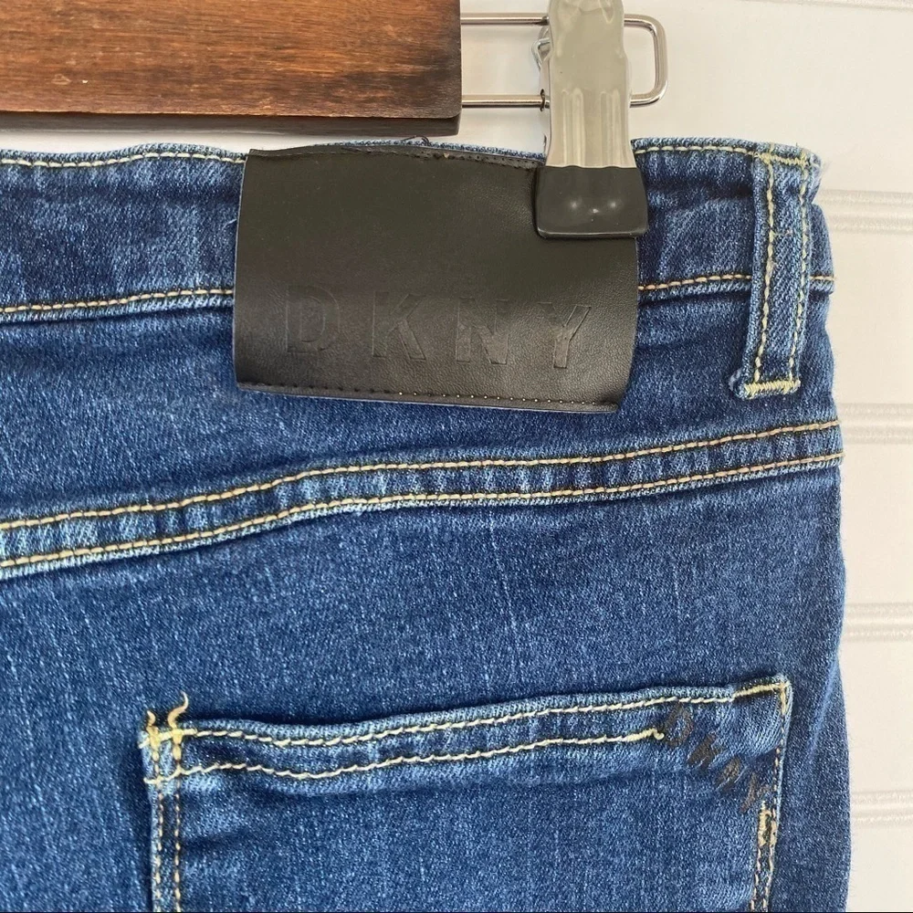 DKNY jeans Size 18 30